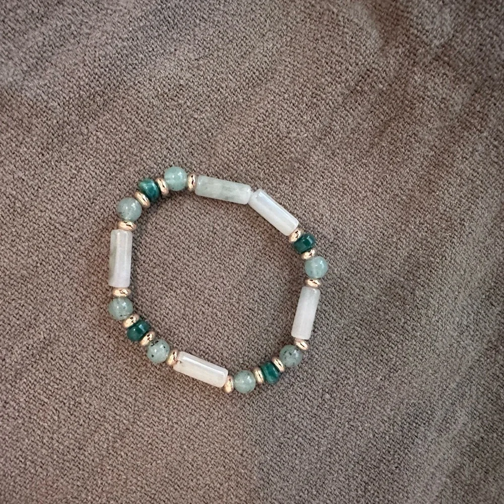 Francesca Collections Children’s Mint Green beaded bracelet, small